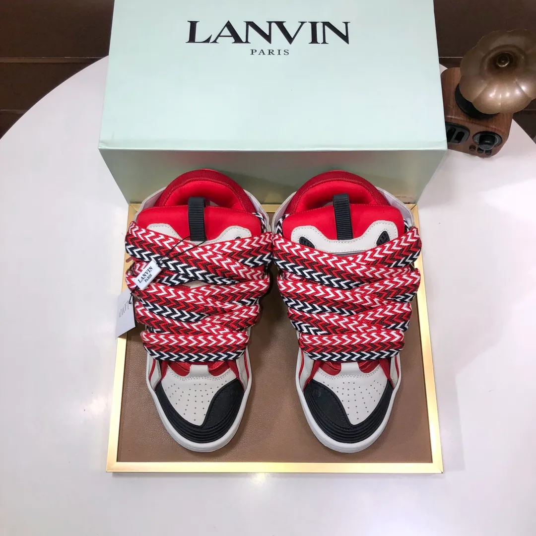 Men's men's shoes💰820💰[LANVIN] The latest lace-up fashionable casual couple sneakers, high-quality CLAY couple series‼ ️ The latest trendy products of the season 🌈Many bloggers have planted grass and purchased the original open-mold customization. The upper and outsole are sewn with mark threads without edge sealing. A variety of material splicing combination design. Very versatile for fashionable and casual wear. Comfortable on the feet. Self-recommended. Upper cowhide + cow suede + breathable mesh lining. Foot-padding cowhide. Exclusive original open-mold clear logo rubber outsole ⚠️Couple standard size 36-40 for women and 38-44 for men.